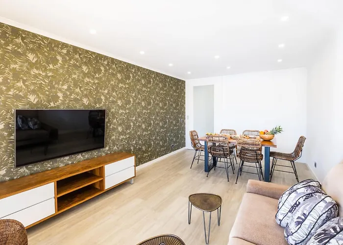 Riu - Close To Bars Shops And Restaurants アルブフェイラ