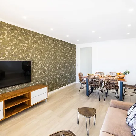 Riu - Close To Bars Shops And Restaurants Αλμπουφέιρα